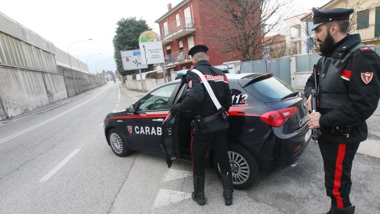 L’ingresso di villa Cestaro in via Rive MagréPosti di blocco anti-criminalità dei carabinieri di Schio.  STUDIO STELLA