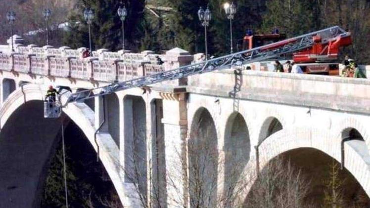 Ancora una tragedia sul ponte di Roana