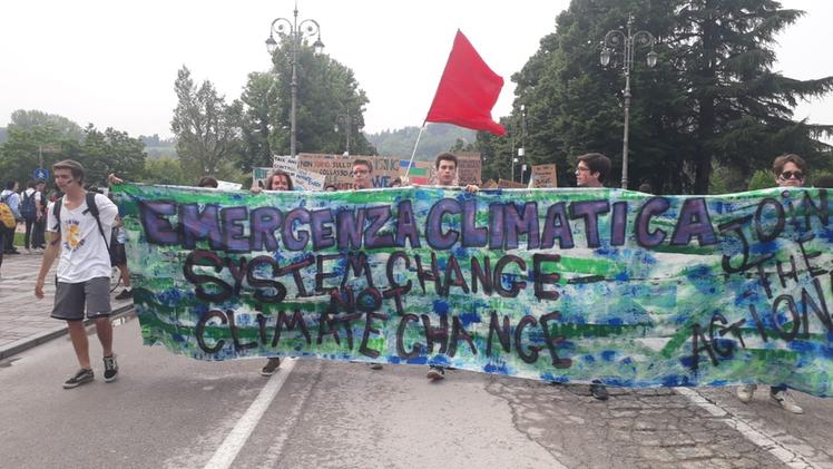 La manifestazione in corso a Vicenza (COLORFOTO)