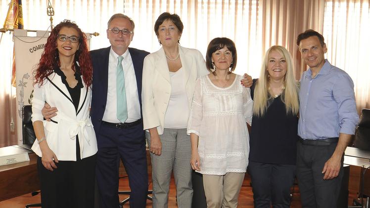 La nuova giunta di Creazzo, con tre donne oltre al sindaco Maresca. L’ex Giacomin rientra da vice. TROGU