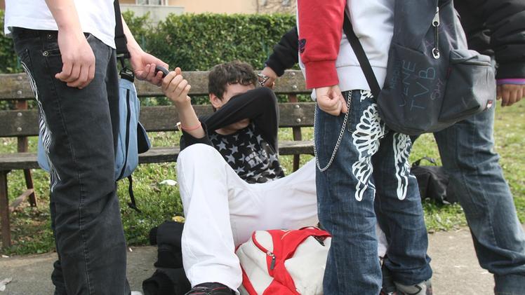 Denunciato un 17enne con l'accusa di estorsione al parco (Foto Archivio)