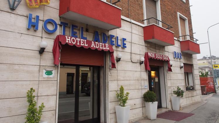 La procura ha chiuso le indagini sulla gestione dei migranti che coinvolge l’hotel Adele. ARCHIVIO