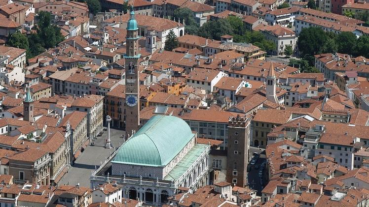 Si vive sicuri all'ombra della Basilica palladiana secondo ItaliaOggi