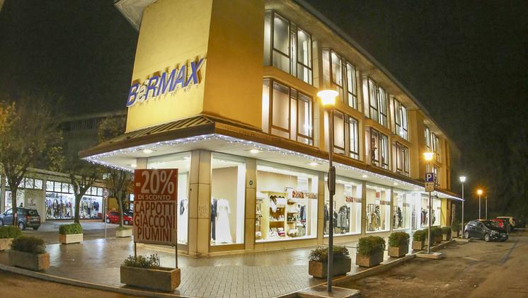 Il negozio “Bermax” di piazzale Cadorna