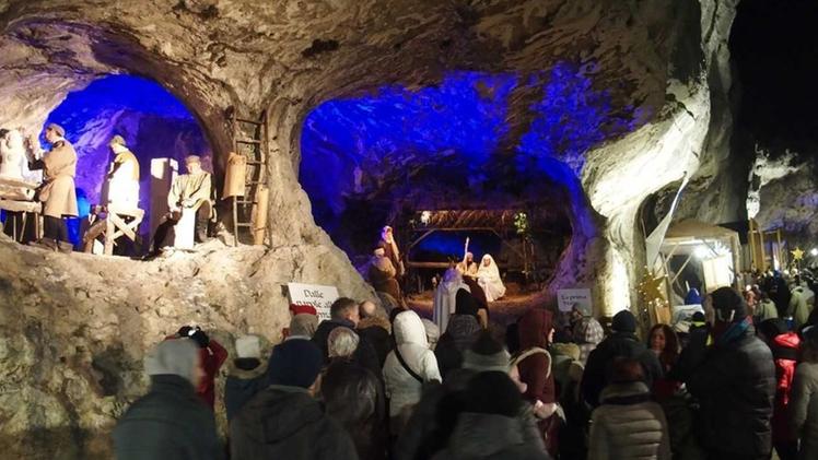 Le grotte di San Donato che ospitano la rappresentanzioneLe grotte di San Donato che ospitano la rappresentazione