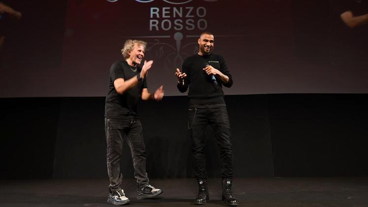 Renzo Rosso e Boateng sul palco (foto Facebook @Renzo55)