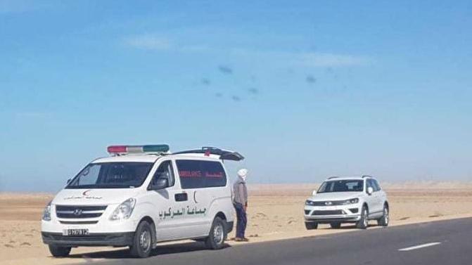 La spiaggia di Boutalha, a nord di Dakhla, dove è stato trovato il corpo senza vita di Eva ValerioLa polizia sul luogo del ritrovamento del cadavere: dietro il deserto 