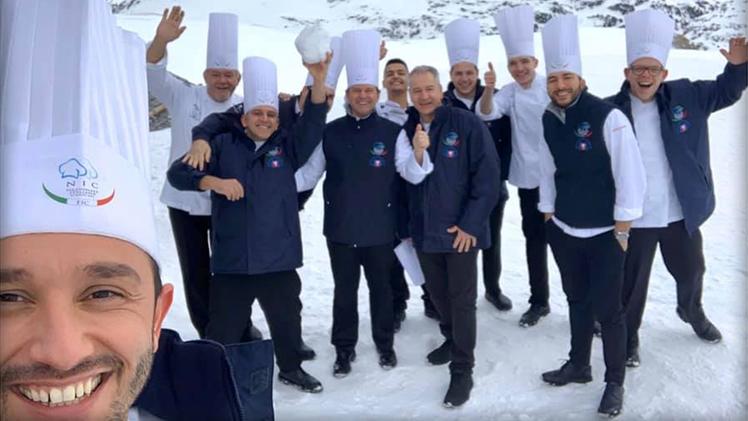 La nazionale degli chef in "allenamento" sulle nevi di Bormio (Foto Facebook NIC)