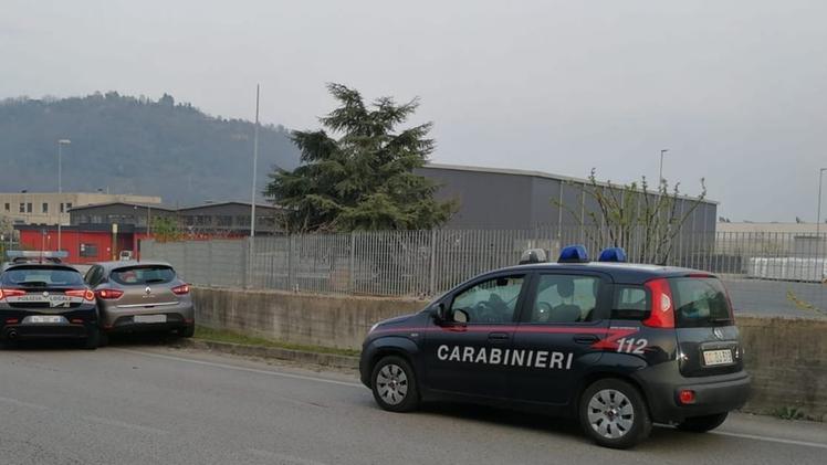 L’auto guidata dal 27enne inseguita da polizia locale e carabinieri. G.Z