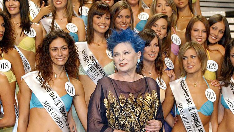 Lucia Bosè ospite ad un'edizione di Miss Italia (Foto Ansa)