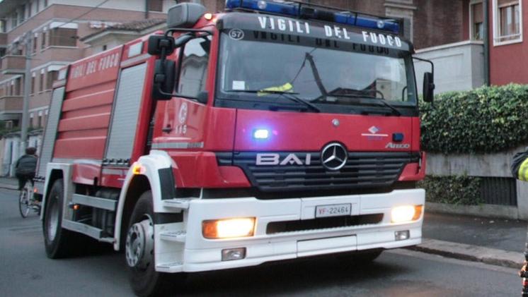 I pompieri sono intervenuti a Dueville per un materasso in fiamme. ARCHIVIO