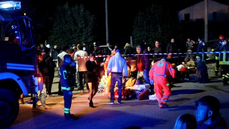 L'intervento dei soccorsi la sera della tragedia a Corinaldo, in provincia di Ancona