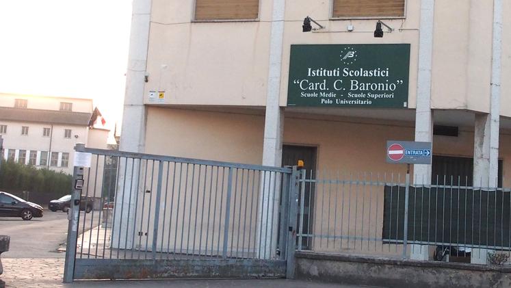 L'ingresso degli "Istituti Scolastici Cardinale Cesare Baronio" in viale Trento