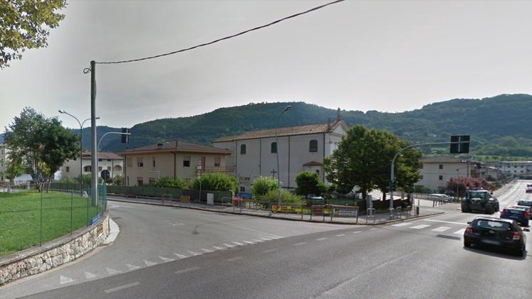 Il dramma a Valle di Castelgomberto, in viale Regina Pacis (foto Google Maps)