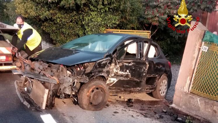Una delle due auto coinvolte nell'incidente a Lonigo