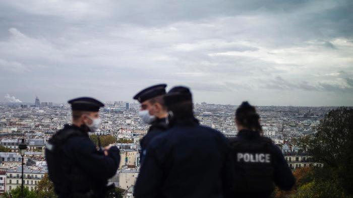 Controlli della polizia francese (Foto Archivio)