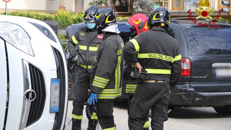 Un intervento dei vigili del fuoco a Vicenza dopo un incidente