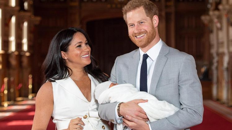 Meghan e Harry con il primogenito Archie, nato a maggio 2019