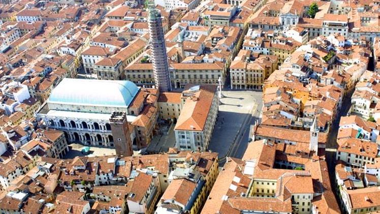 Veduta aerea panoramica del centro storico di Vicenza
