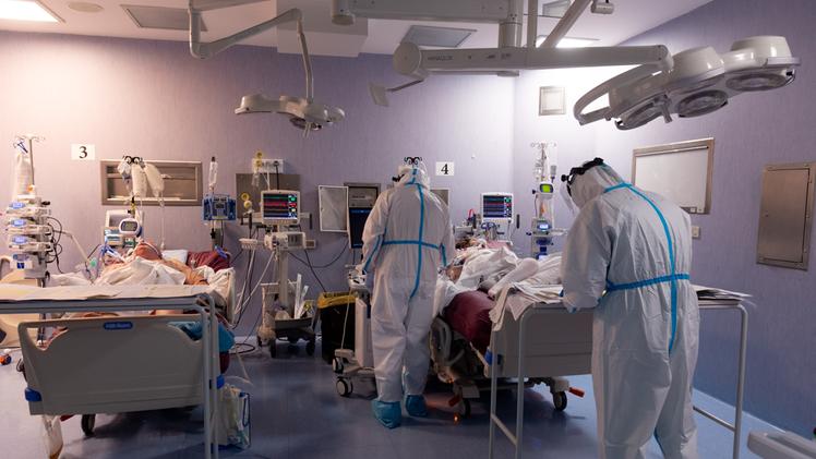 Il reparto di terapia intensiva dell'ospedale di Borgo Trento (foto Marchiori)