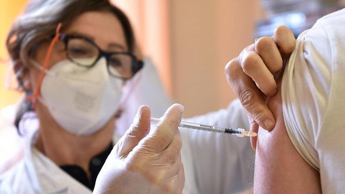 I prof. prendono d'assalto la piattaforma prenotazioni per sottoporsi alla vaccinazione anti Covid