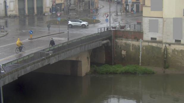 Ponte degli Angeli, Vicenza, ore 16.20 del 12 aprile 2021 (Foto bacchiglione.it)