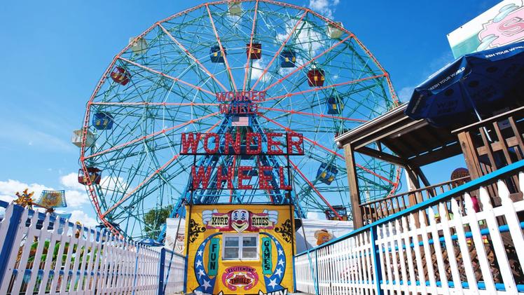 La Wonder Wheel del luna park di Coney Island