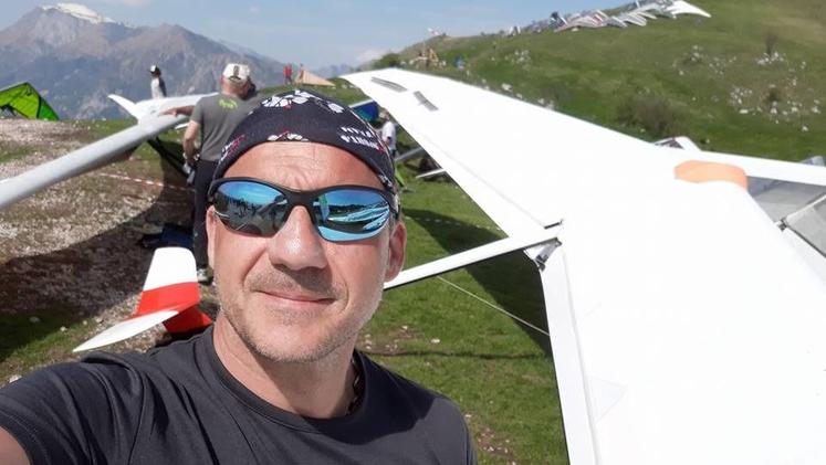 Federico Baratto, l'istruttore di deltaplano, ex campione italiano, vittima dell'incidente di volo