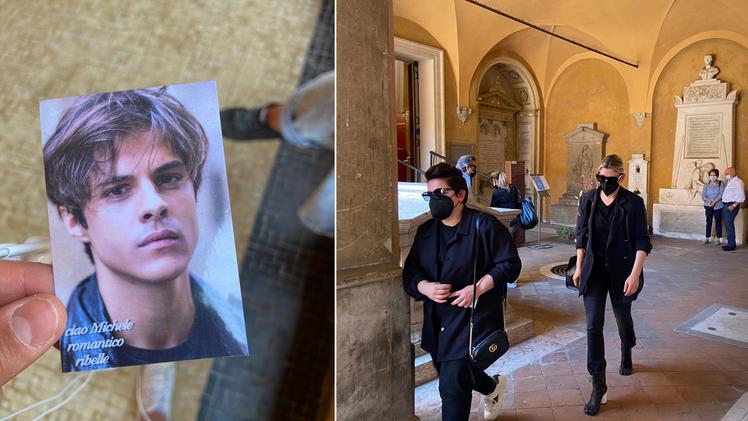 Emma Marrone alla camera ardente allestita in Certosa, a Bologna (foto Ansa)