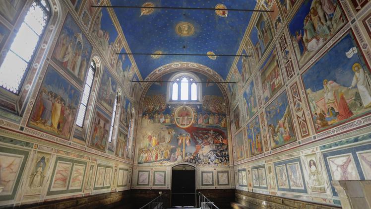 La Cappella degli Scrovegni a Padova, affrescata da Giotto