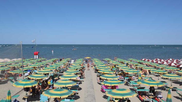 Una veduta della spiaggia di Cesenatico (Foto d'archivio)