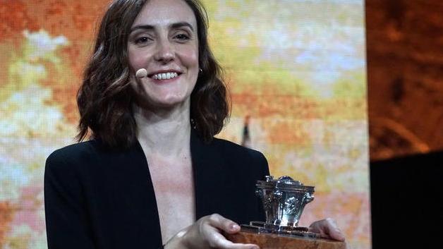 Giulia Caminito con "L'acqua del lago non è mai dolce" (Bompiani) ha vinto la 59/ma edizione del Premio Campiello