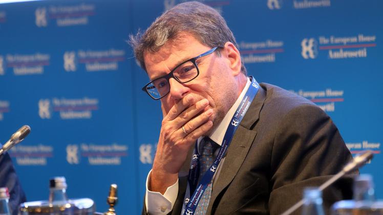 Il ministro allo Sviluppo Economico Giancarlo Giorgetti (Foto ANSA/MATTEO BAZZI)