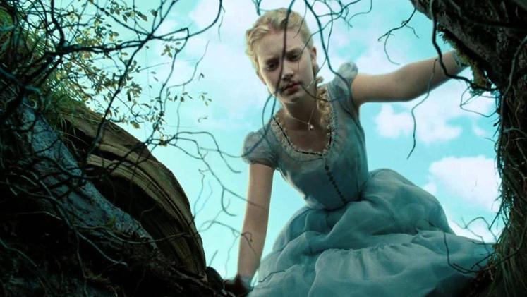 Una scena dal film "Alice in Wonderland"