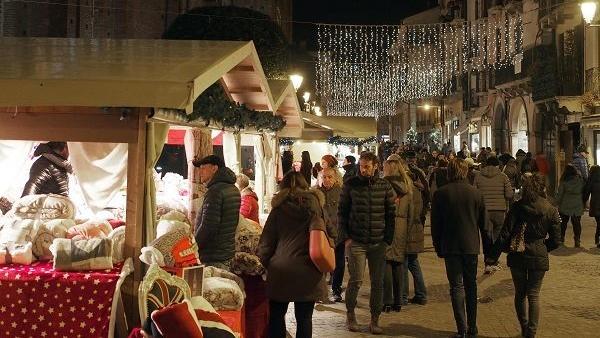 Nella foto d'archivio i mercatini di Natale in corso Fogazzaro a Vicenza