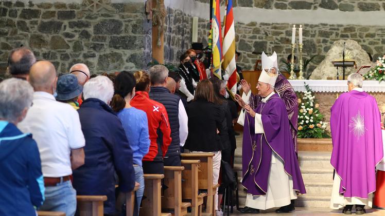 La cerimonia è stata concelebrata dall’arcivescovo di Trento monsignor Lauro Tisi e dal vescovo di Vicenza Beniamino Pizziol