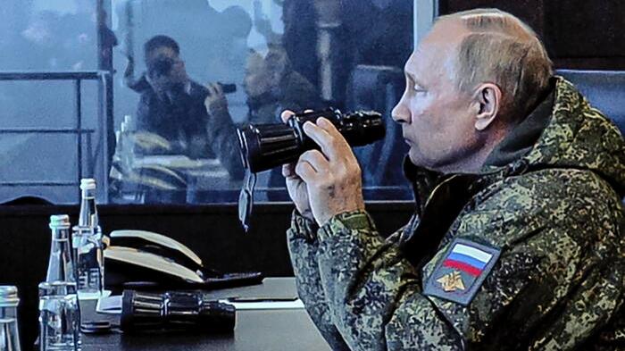 Putin starebbe preparando le sue forze armate per compiere un test nucleare ai confini dell'Ucraina