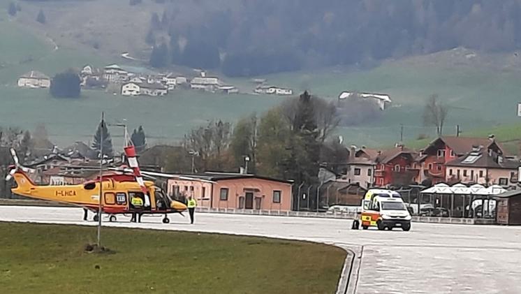L’intervento del Suem con elicottero e ambulanza