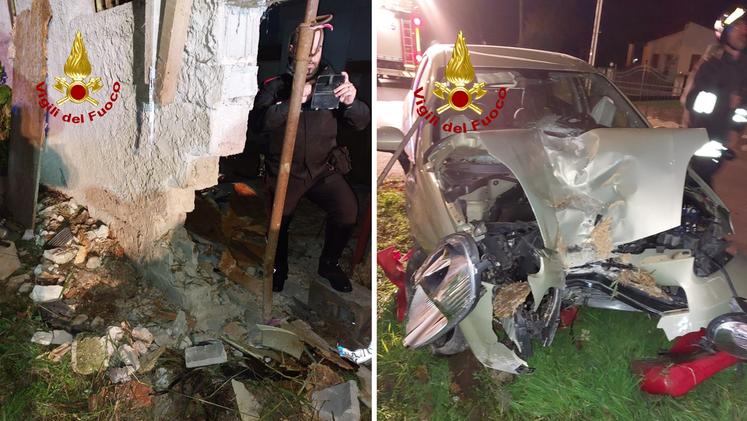 L'auto finita fuori strada a Mussolente e il muro distrutto dopo lo schianto
