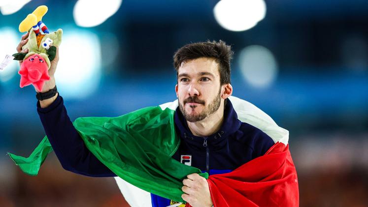 Il vicentino Davide Ghiotto, oro mondiale nei 10 mila metri (Foto EPA/VINCENT JANNINK)